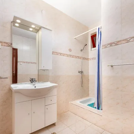 Yellow 1 By Interhome Vakantiehuis